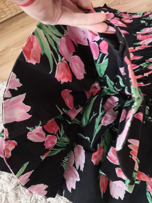 Sukienka w kwiaty imprezowa koktajlowa balowa suknia w kwiatki r. 38