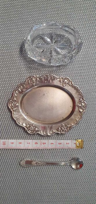 Zestaw Kryształowej Solniczki z Srebrną Łyżeczką i Podstawką