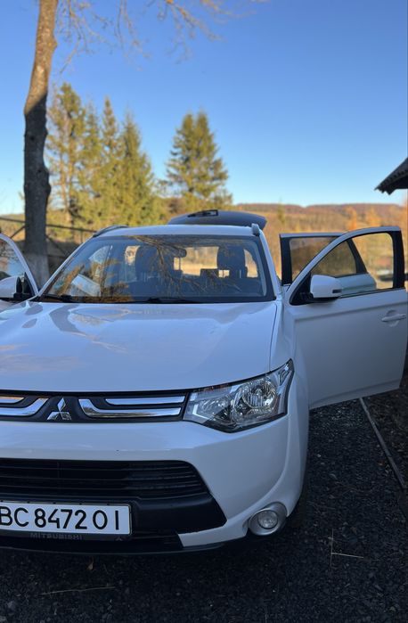 Mitsubishi Outlander 2012