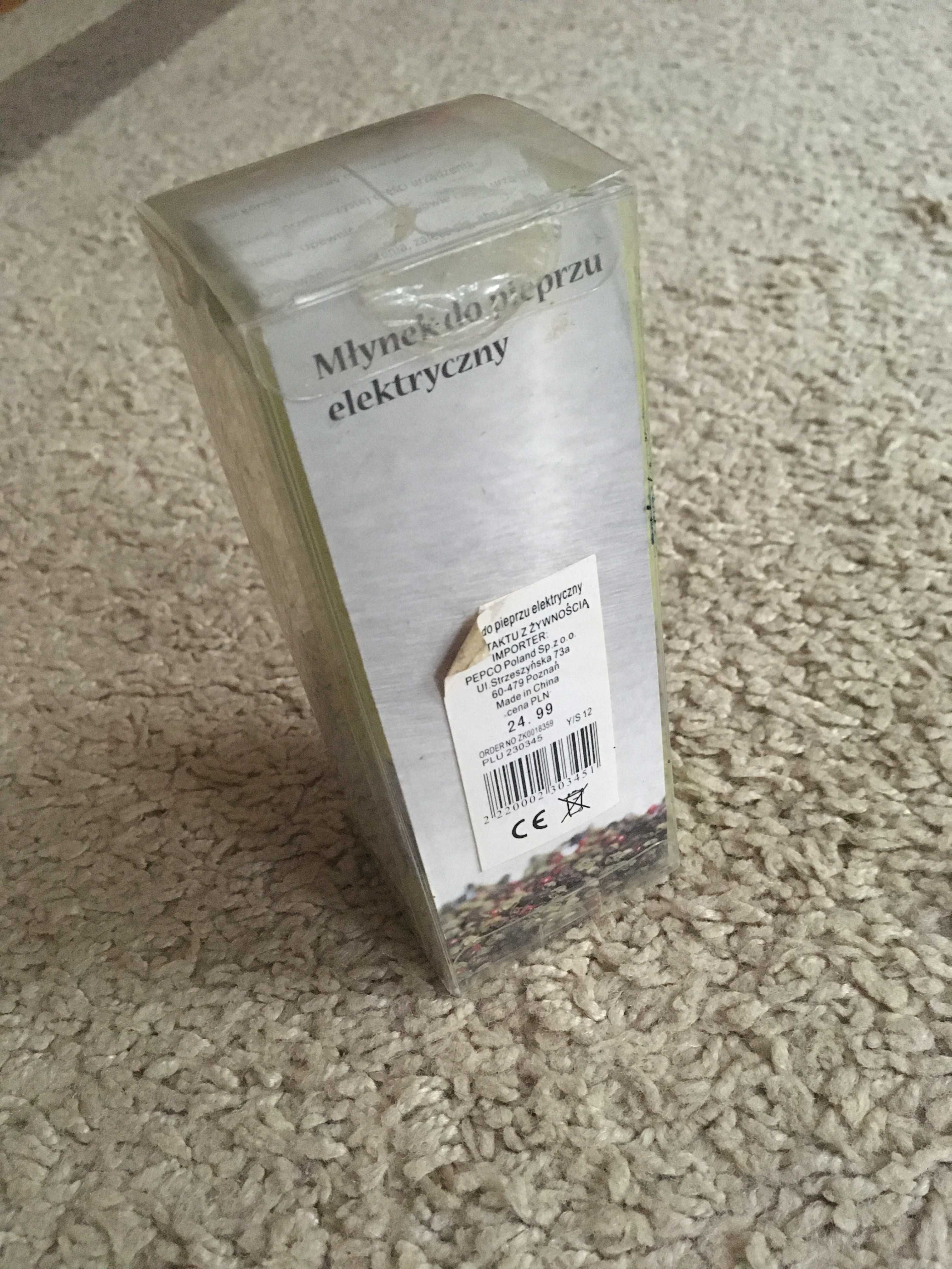 Młynek do mielenia pieprzu -elektryczny