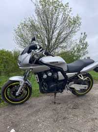 Продам Yamaha fzs600 fazer