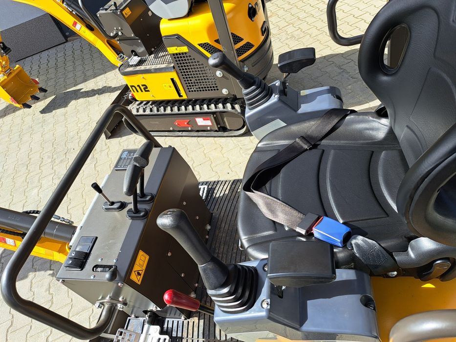Minikoparka Nex N12,  Yanmar 3TNV70, joystick, Long ramie,2m głębokość