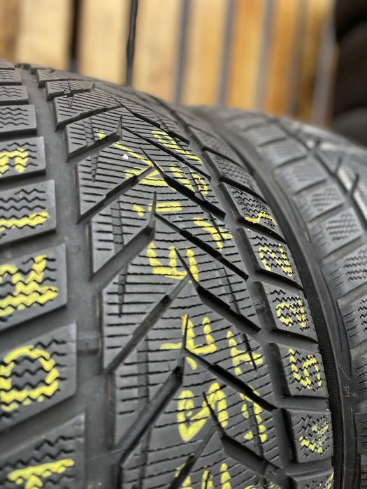 235/40 r19 шини, резина зима