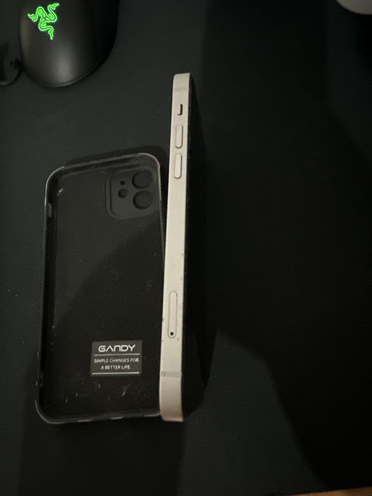 IPHONE 12 64GB Funcionando - Com vidro traseiro trincado.