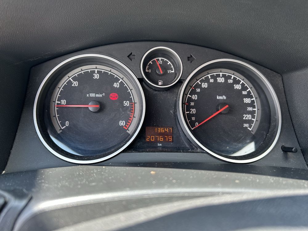Astra  H 1,9 CDTI kombi