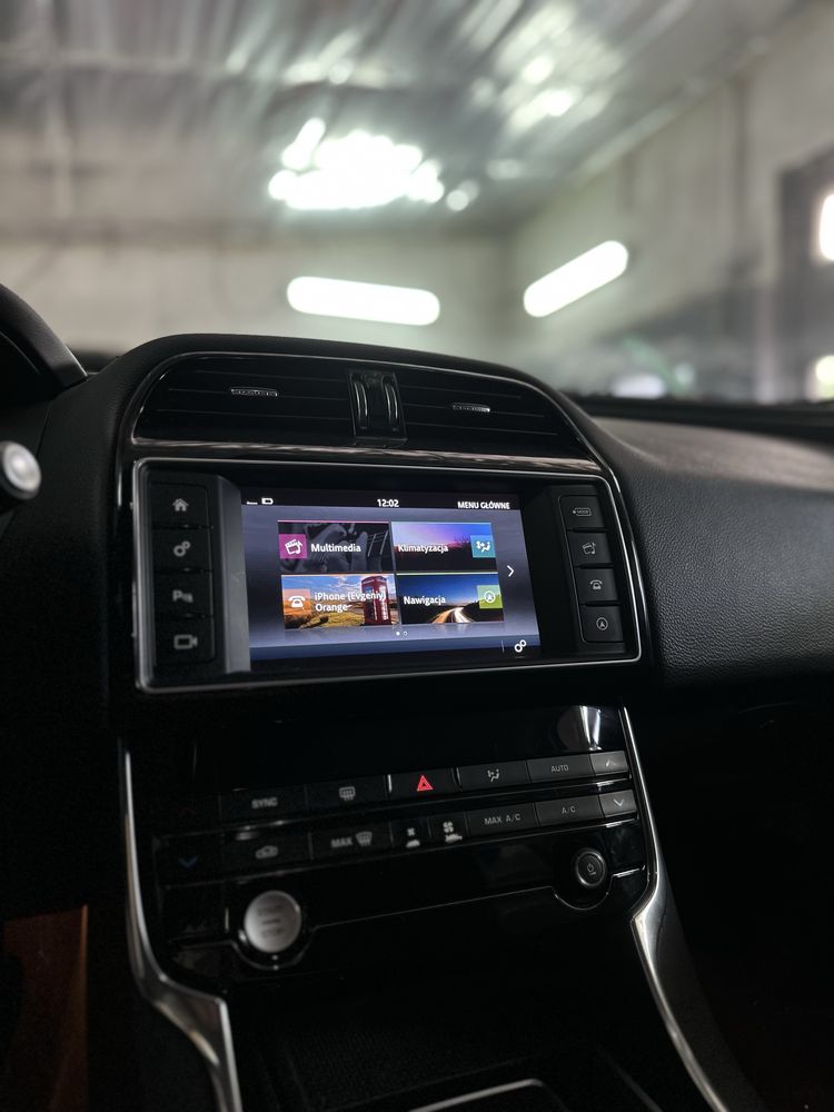 Jaguar xe 2.0d automat. Uszkodzony.