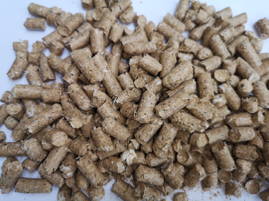 Pellet  8mm  popiół 0,9% kaloria 18,5 gJ