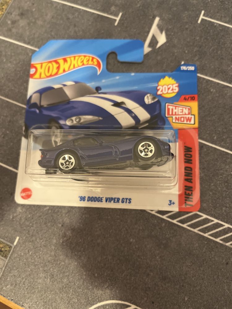 Hot wheels 2 sztuki