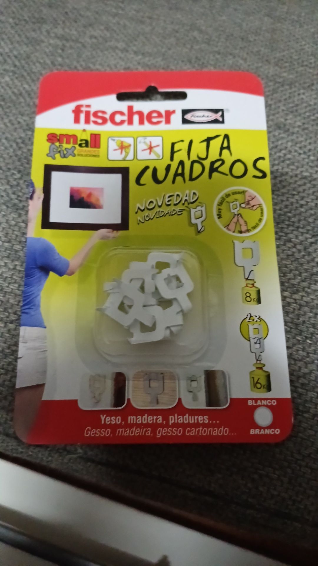 Fixa quadros cor branca