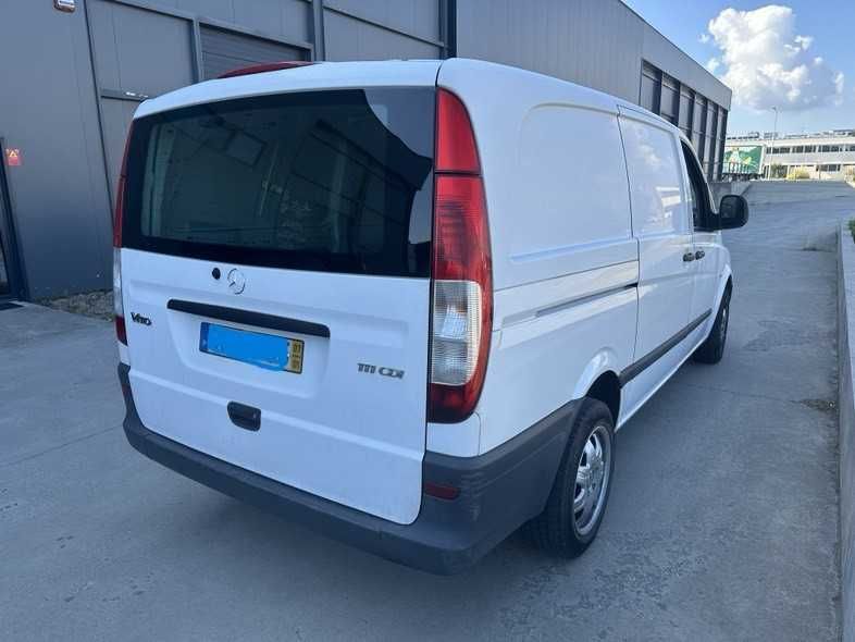 Carrinha Branca portas  Mercedes