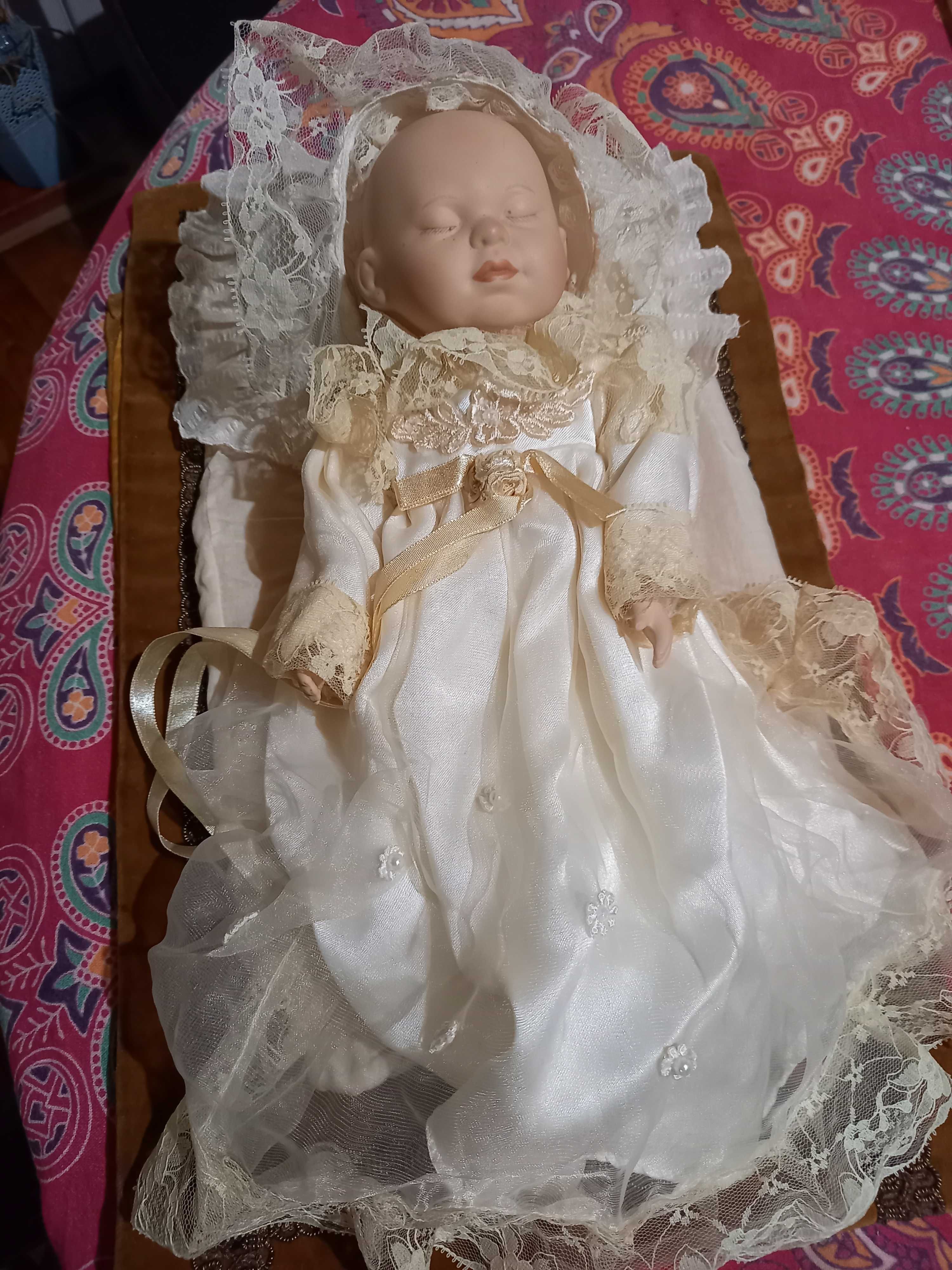 Bebé em Porcelana