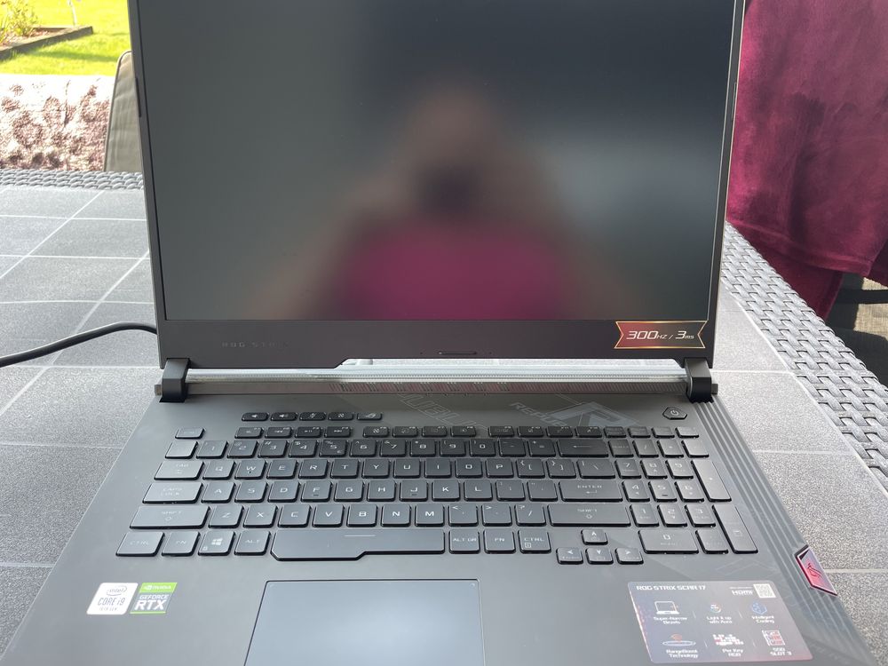 Róg strix scar 17 laptop gamingowy