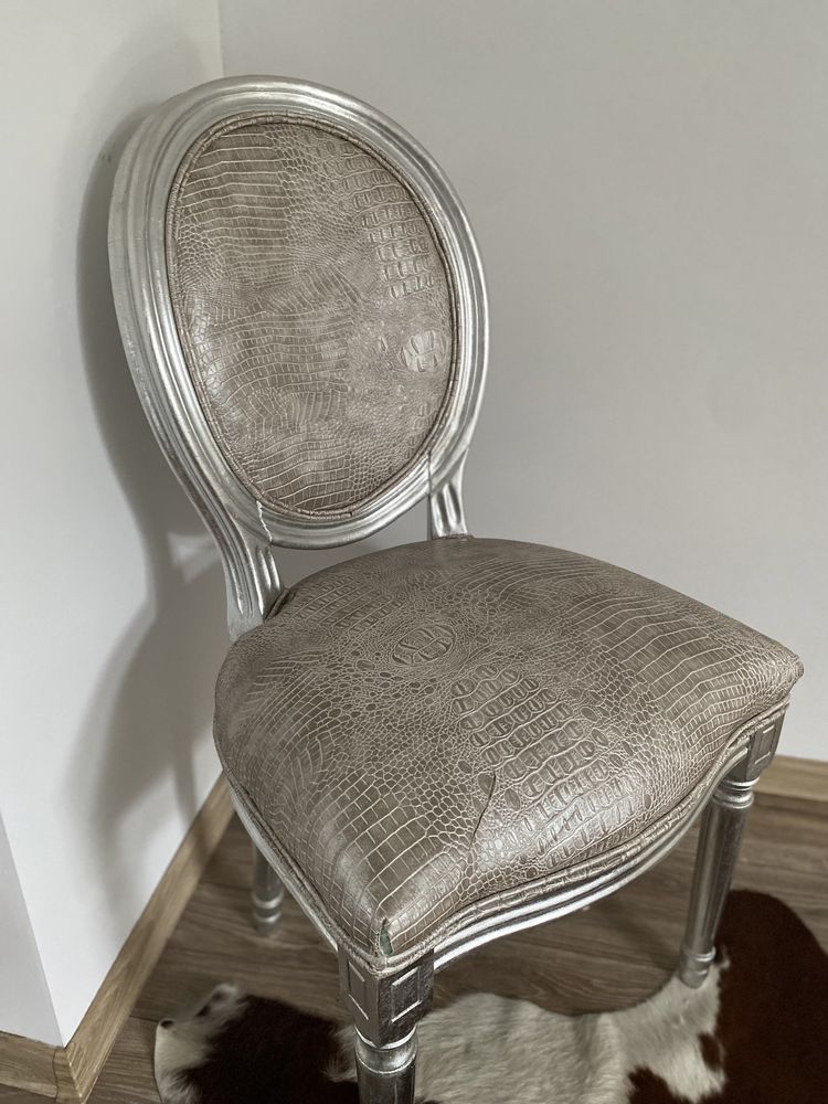 Fotel krzesło tapicerowane Kare Design krokodyl srebrno beżowe 160 zł