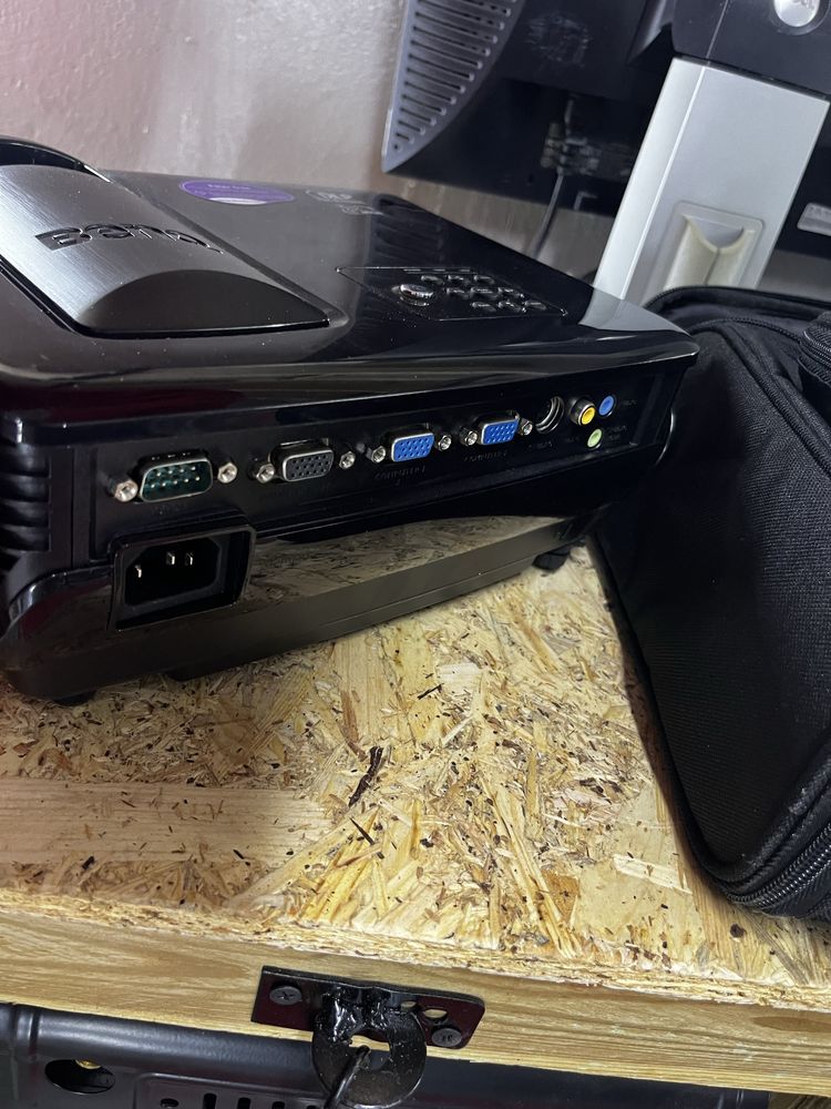 Projektor multimedialny BENQ MP611C