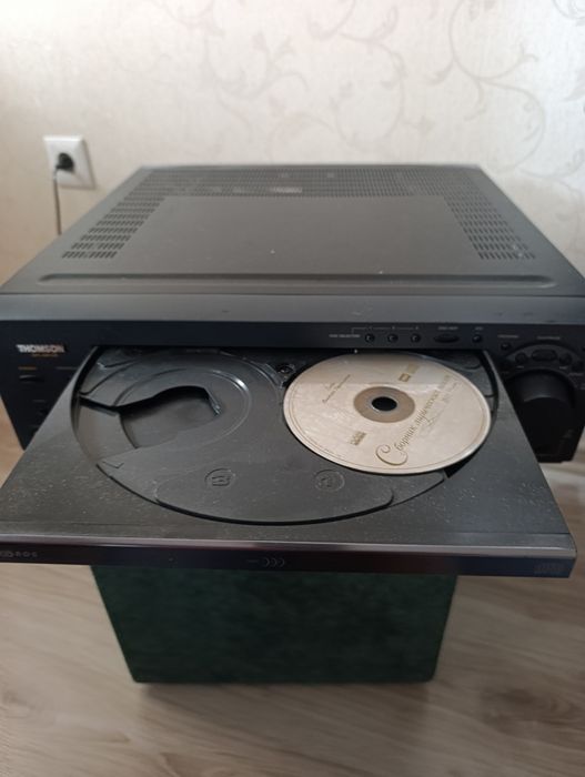 Ресивер з програвачем cd дисків