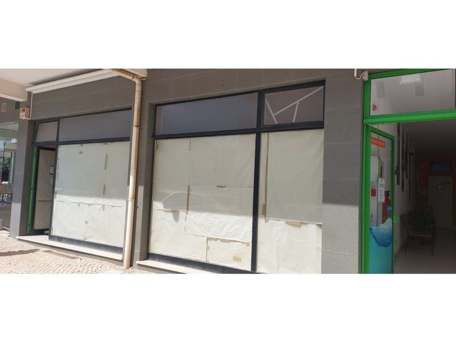 Loja para habitação na Praia da Vieira