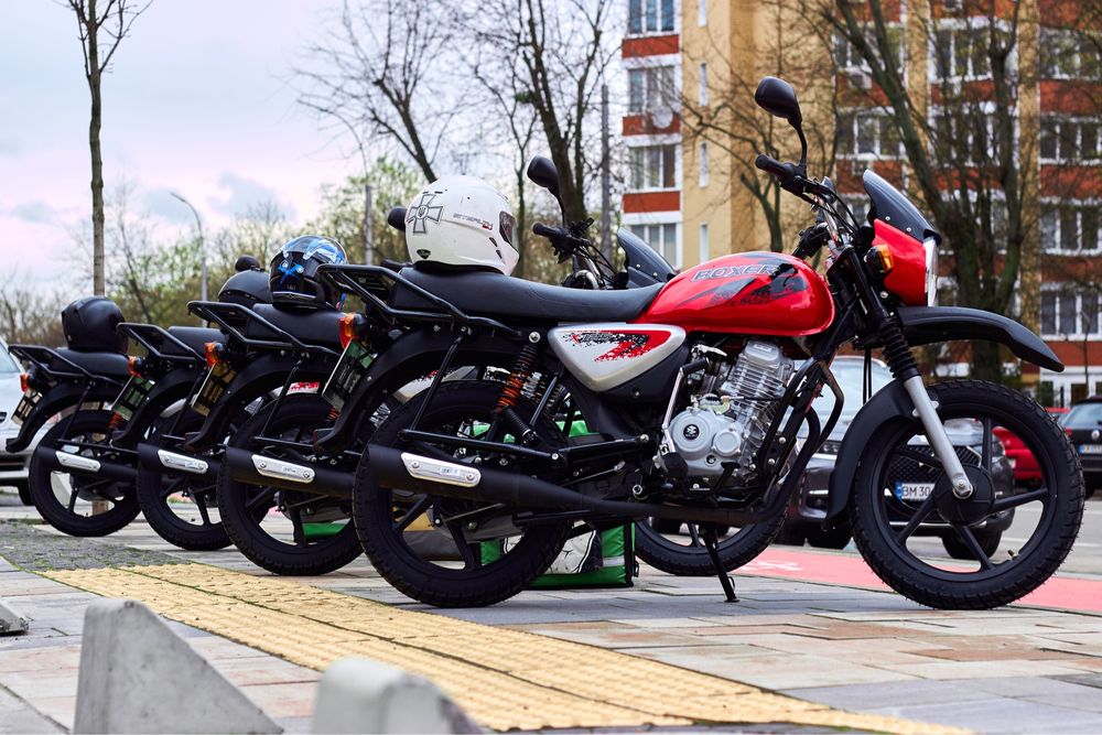 Оренда/прокат нових мотоциклів Bajaj Boxer 125/150