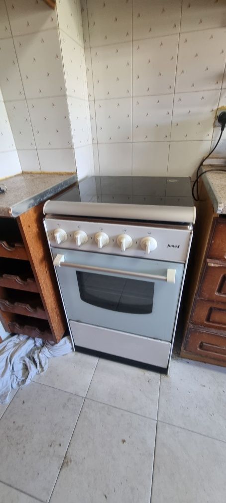 Fogão a gás usado de 4 bicos com forno