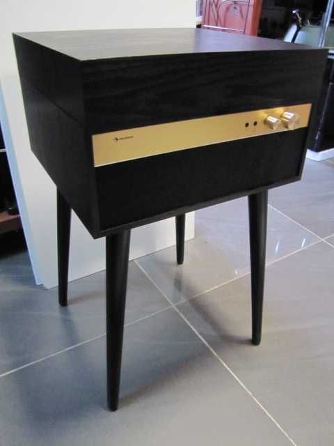 Gramofon w stylu retro walizkowy nogi drewniane Auna Berklee TT Case