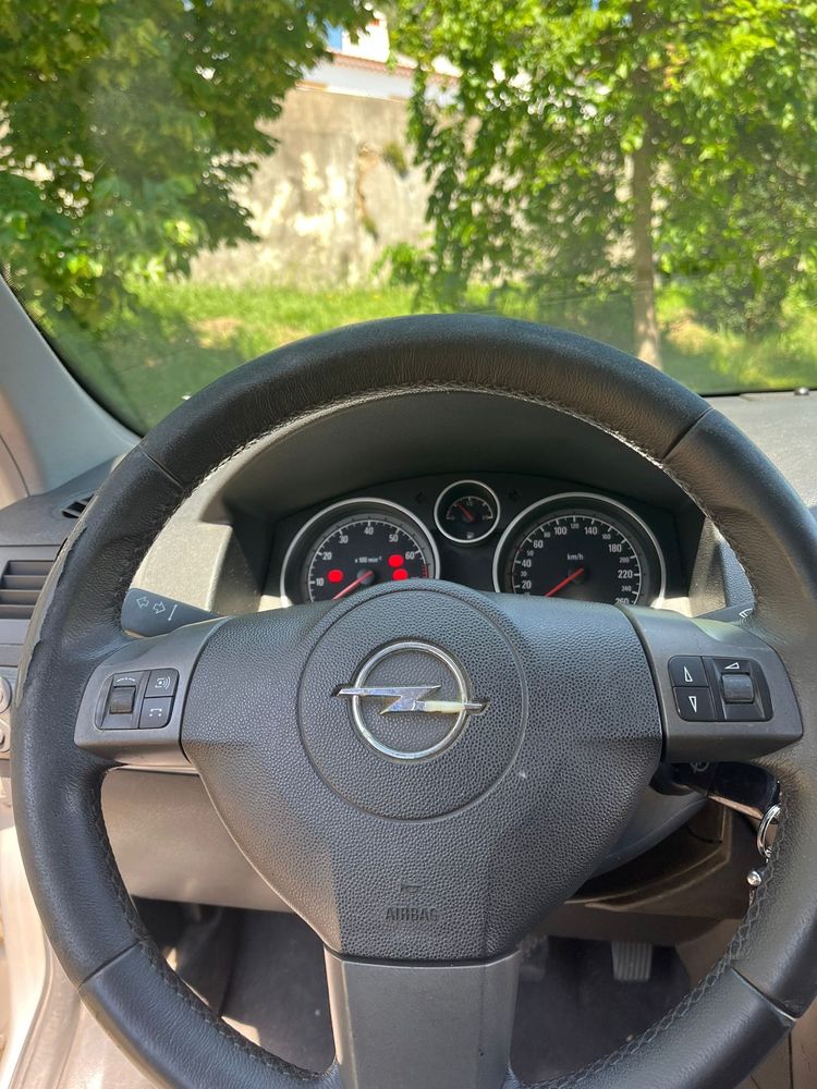 Opel Astra H 1.6