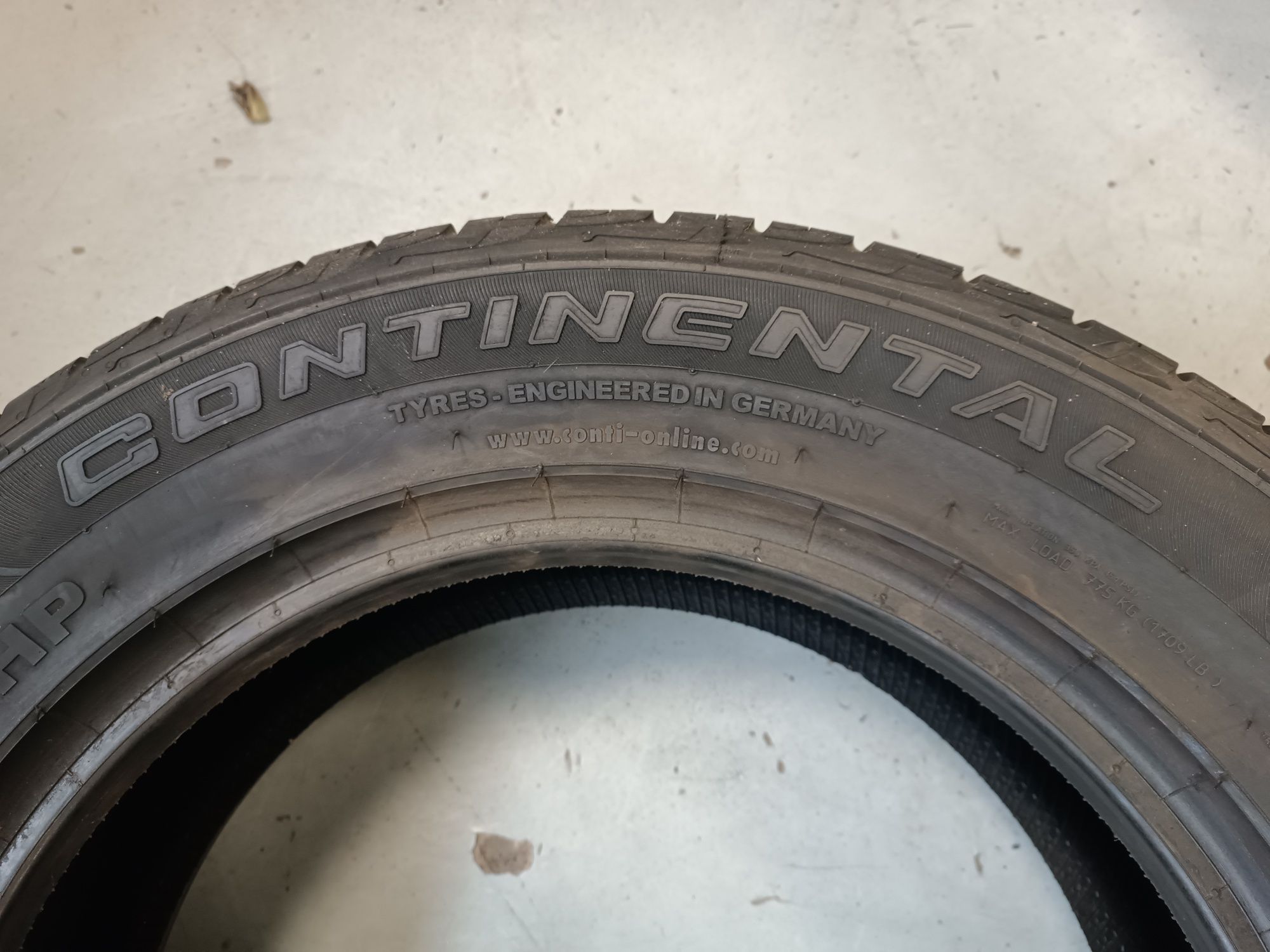 235/55R17 Continental Cross Contact