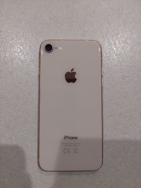 iPhone 8 64gb kondycja baterii 76%