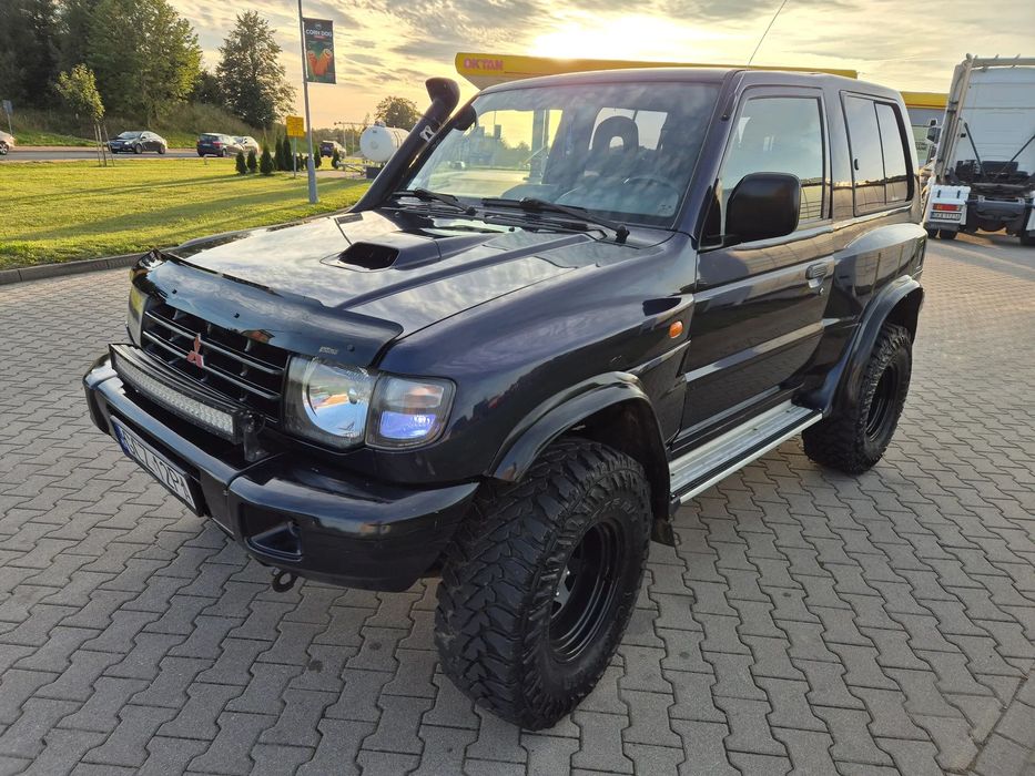 Mitsubishi Pajero Mitsubishi Pajero 2 2005