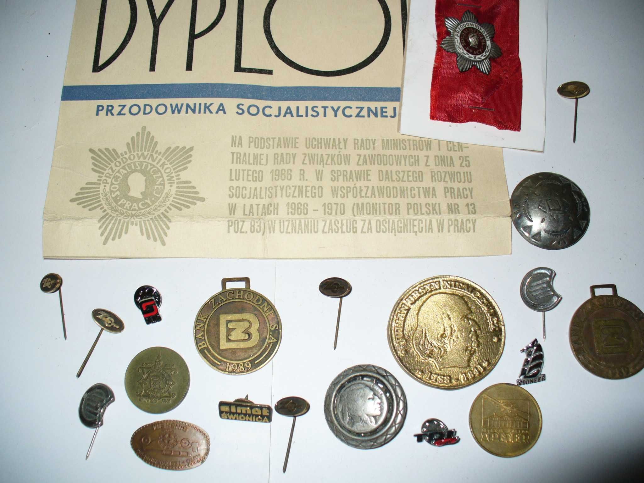 Stare medale i przypinki
