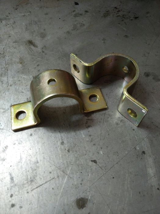 Скобы стабилизатора переднего Mitsubishi lancer MR403646