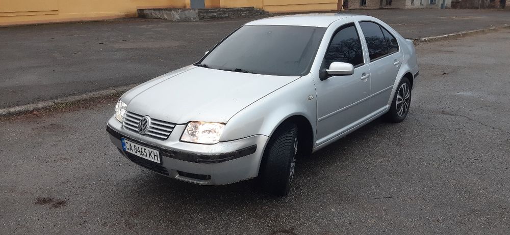 Автомобіль vw bora