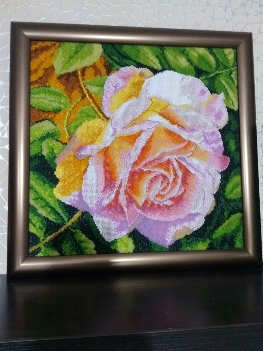 Картина бисером роза
