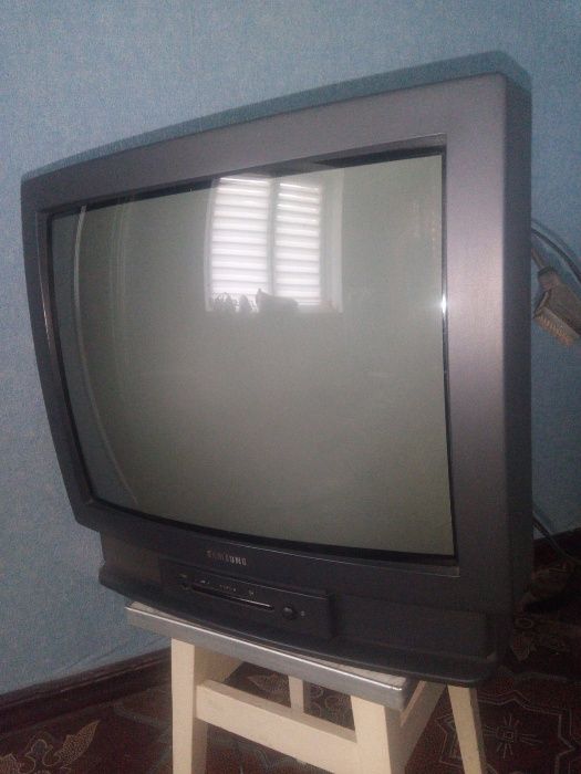 телевизор Samsung кинескопный