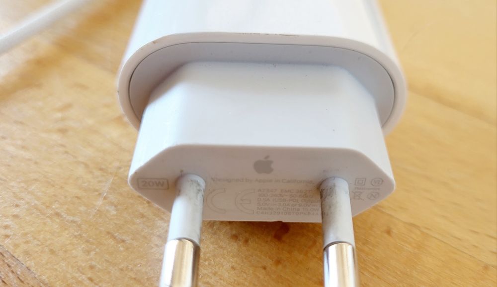 Ładowarka APPLE 20W Biała