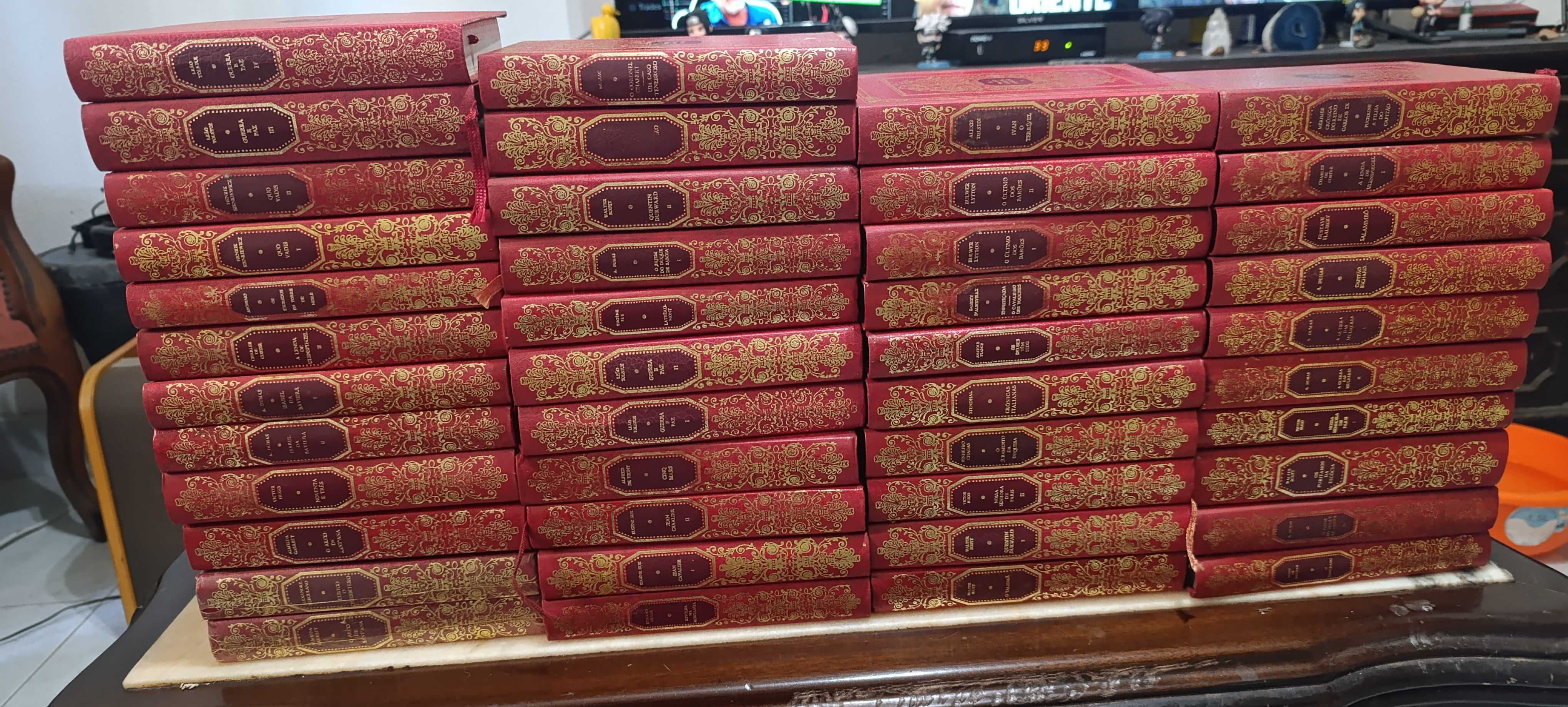 Coleção de livros antigos
