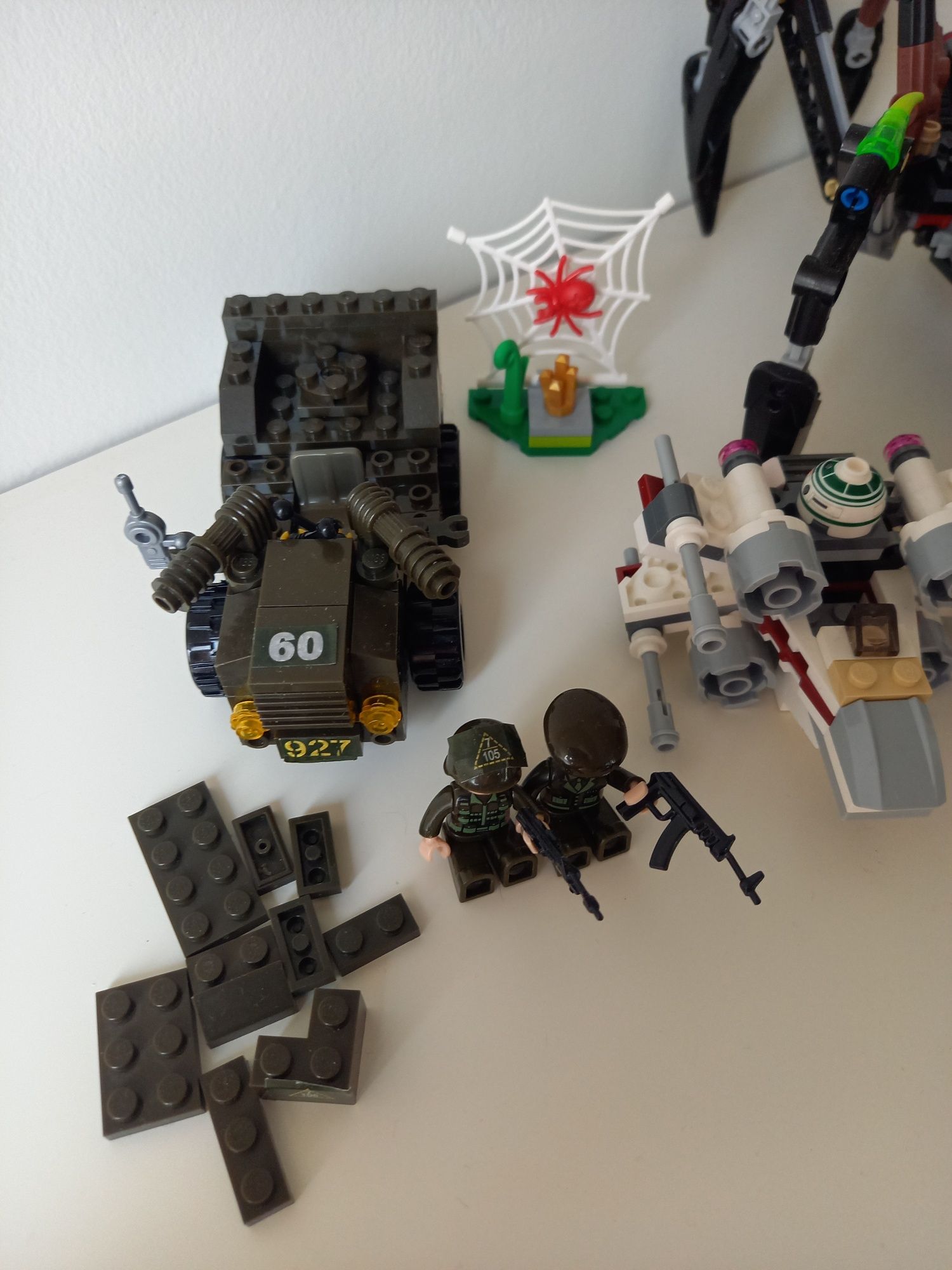 Lego 70130, 75032 + pojazd Sluban