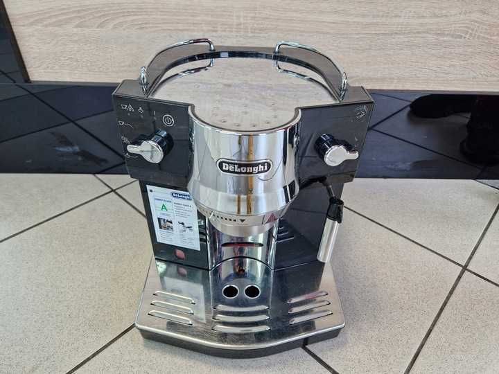 Kolbowy ekspres ciśnieniowy De'Longhi EC 820.B 1450 W czarny