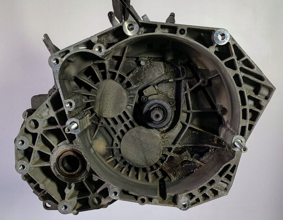 SKRZYNIA BIEGÓW OPEL INSIGNIA A OPEL ZAFIRA C ASTRA J 08-17R , 55561696 F40