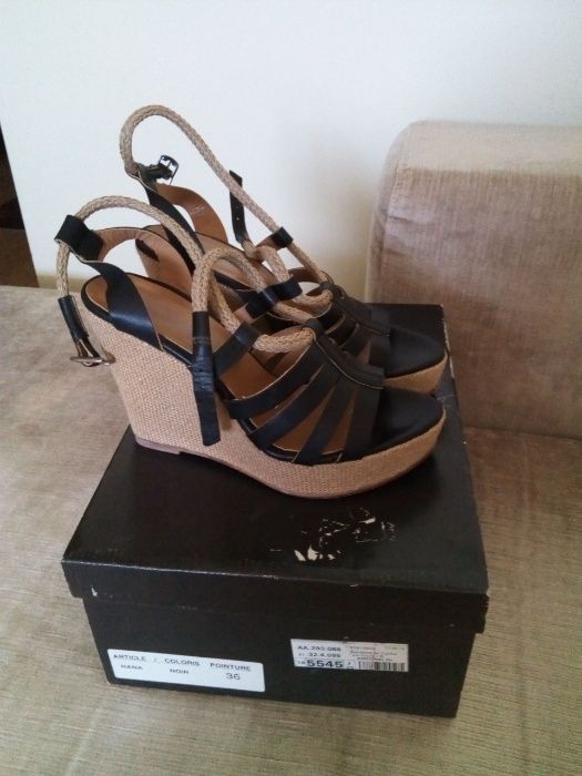 Sandálias de Cunha em couro preto 36