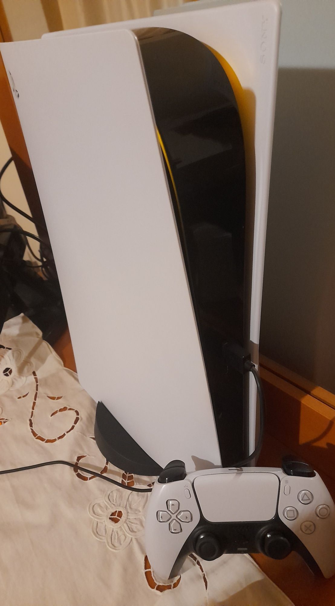 Ps5 com disco e com acessórios