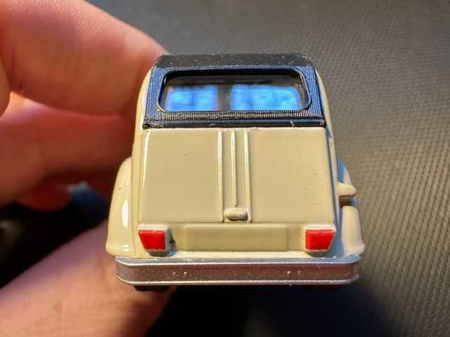 MIniatura Citroen 2CV - Welly, escala 1/60