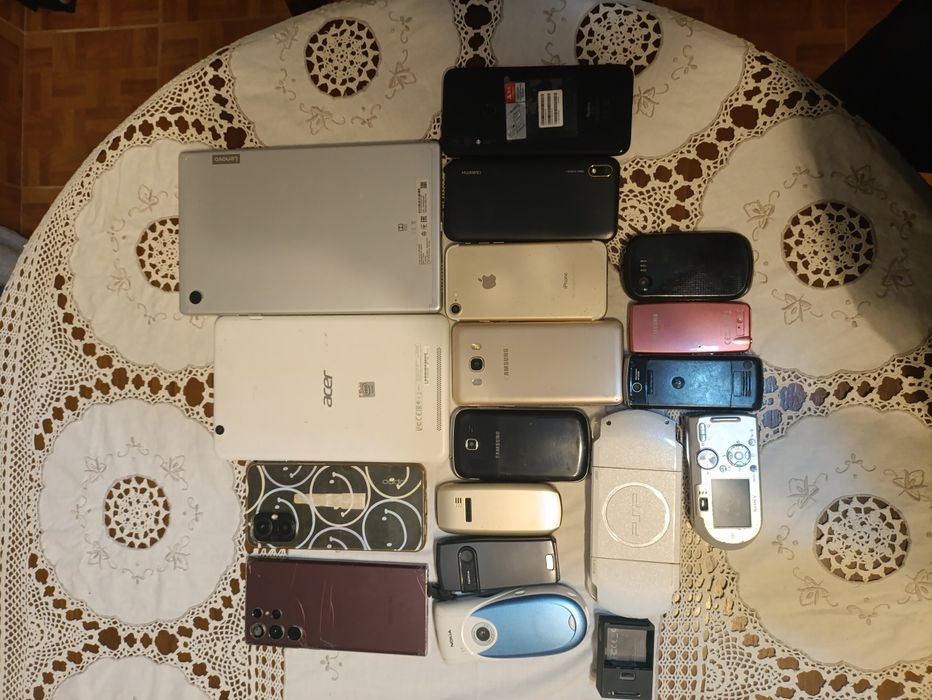 Vendo conjunto de telemóvel tablets e câmeras