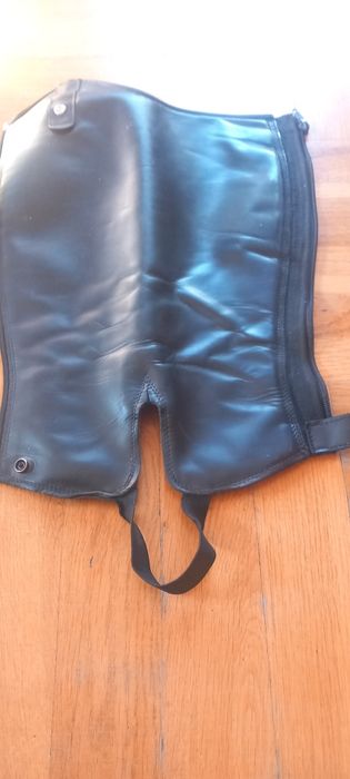 Czapsy skórzane hippica 37/33