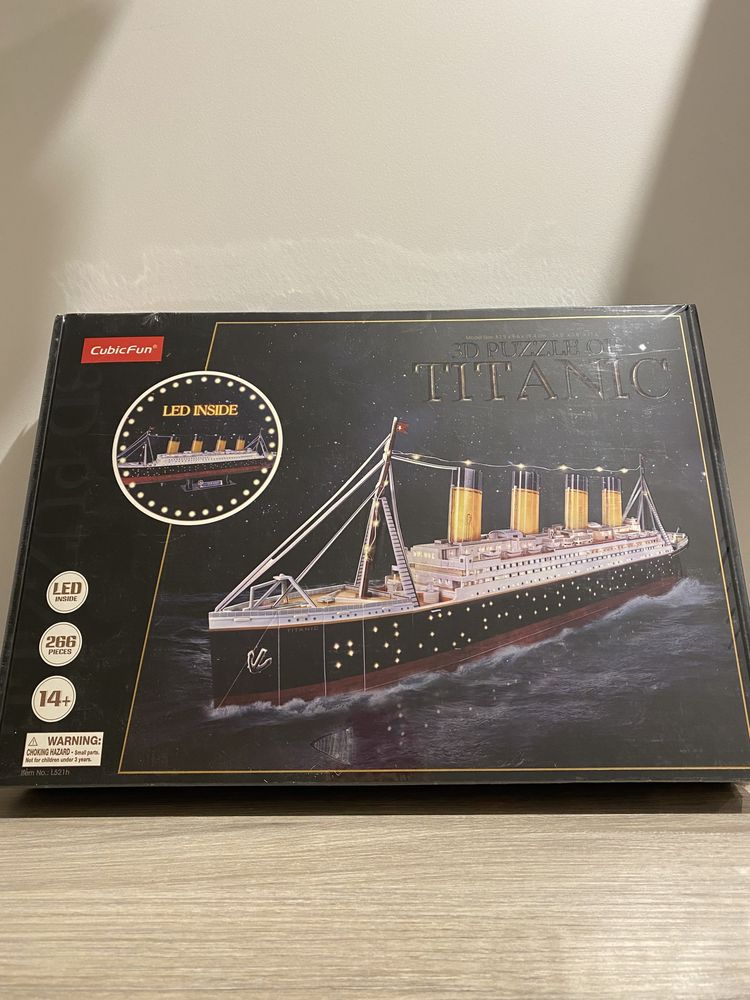 LEGO/Puzzle Titanic 3D LED Statek 266 elementów