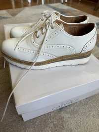 Sapato feminino branco com detalhes - super estiloso n. 39 CODE