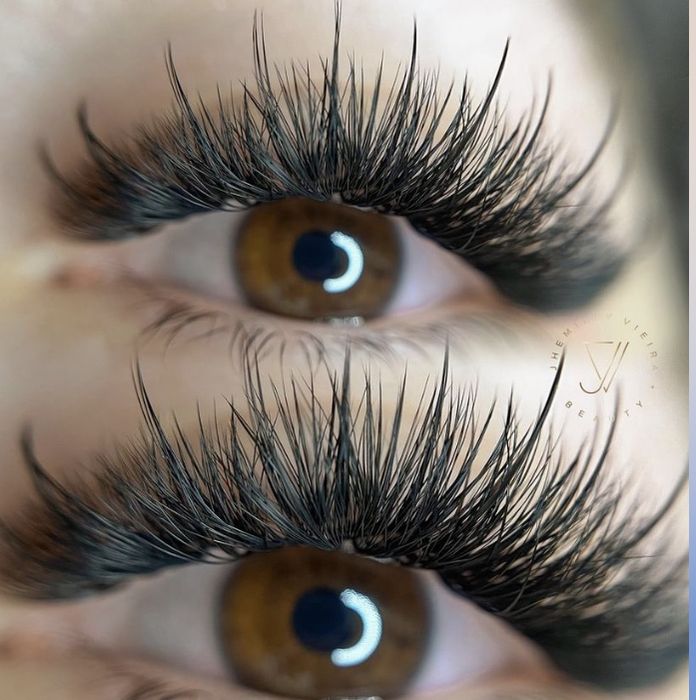 Aplicação de pestanas cílios