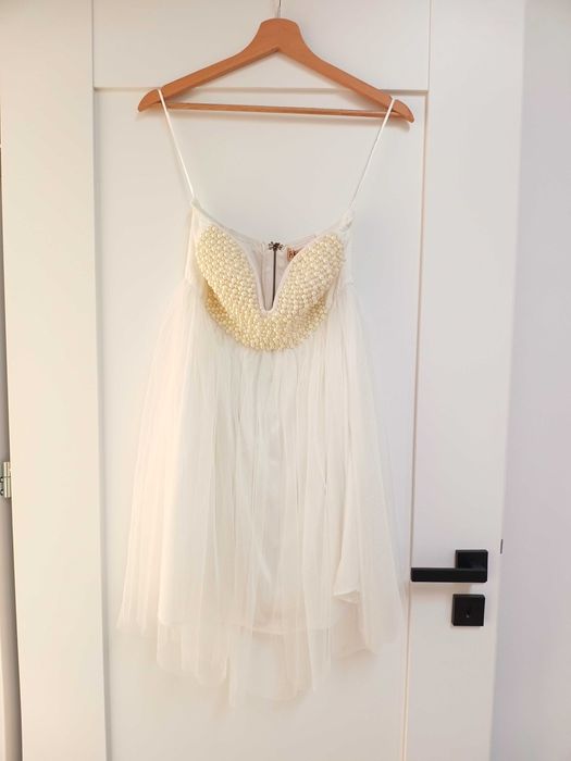 Biała weselna sukienka z gipiura i perełkami 38M nawesele ślub kremowa