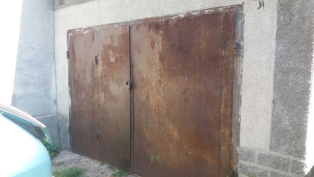 продам металічну  браму-балки-крокви на гараж.