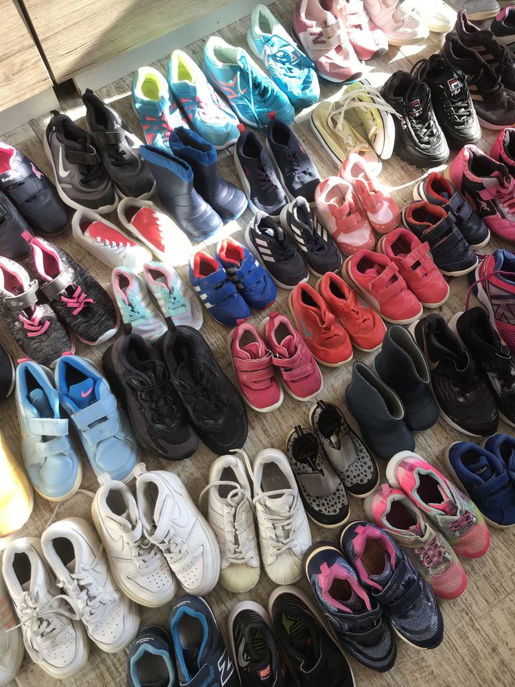 Дитяче оригінальне взуття оптом з Єропи 90пар опт Nike Adidas Asics
