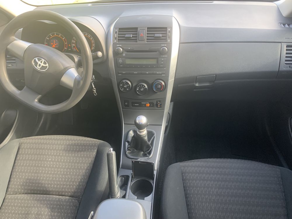 Toyota corolla 2012 рік газ/бензин 1.33л