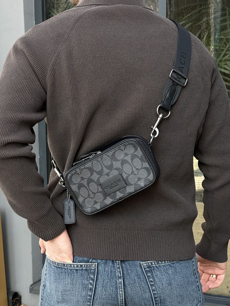 Сумка чоловіча на 2 відділення Coach Wyatt Crossbody Bag In Signature